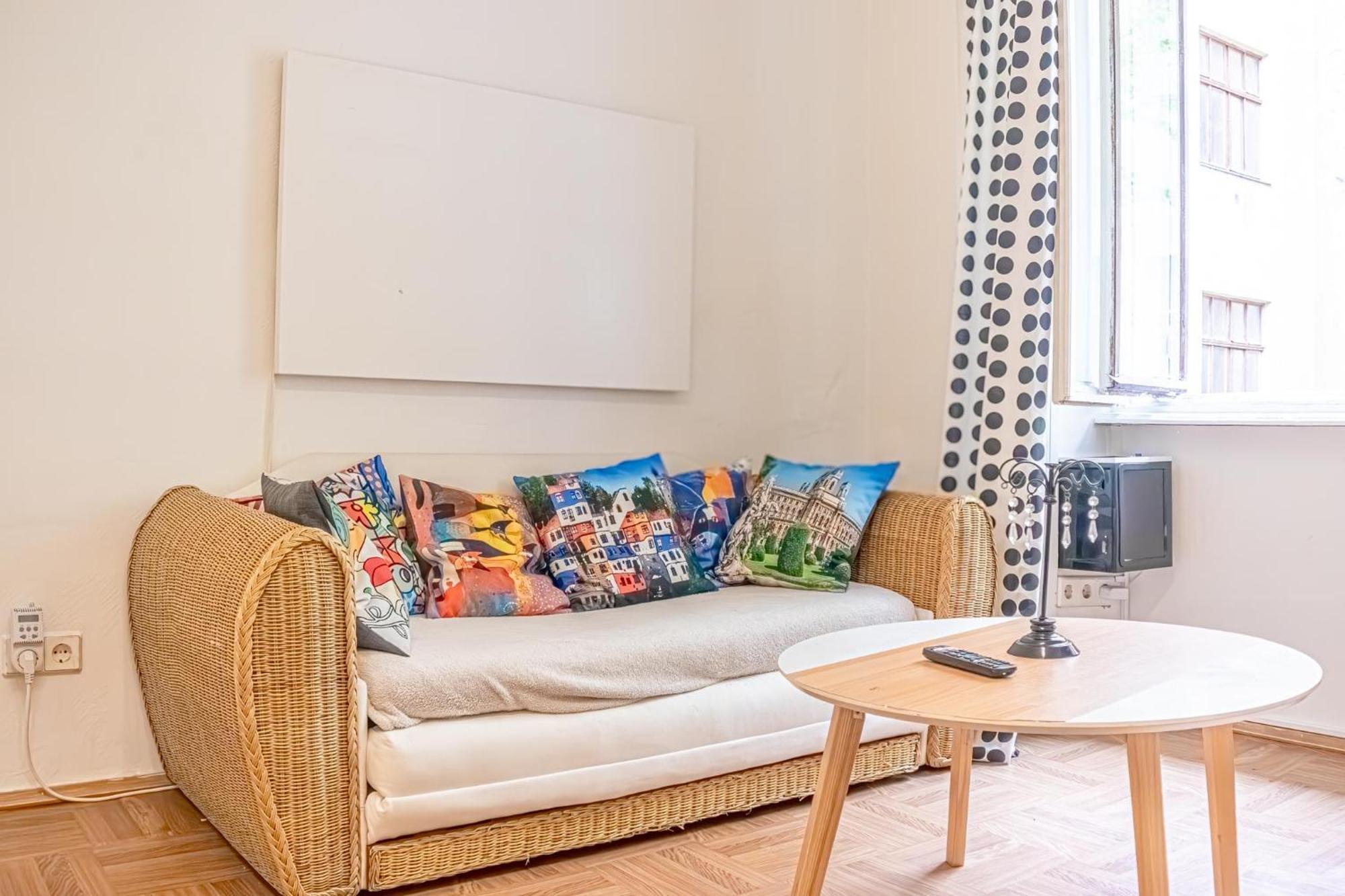 Convenient 1br In The Heart Of Vienne